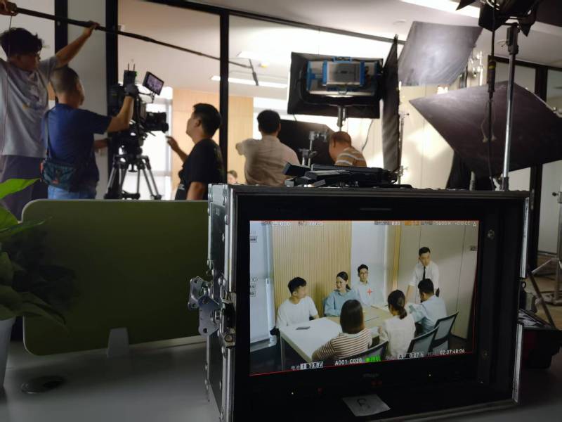 德化县TVC拍摄公司：科技产品视觉化大师，诠释未来感与功能美学